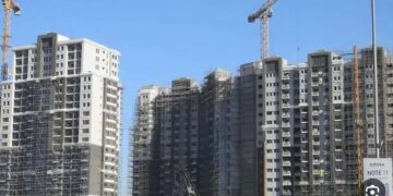 العقارات والاتصالات والبنوك.. الثلاثي الكبار يستحوذون على سيولة البورصة