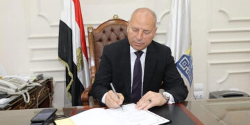 محافظ القاهرة يعتمد نتيجة الفصل الدراسى الأول للإعدادية بنسبة نجاح 71%