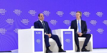 الرئيس السيسى يدعو المستثمرين لاغتنام الفرص المتاحة فى السوق المصرية