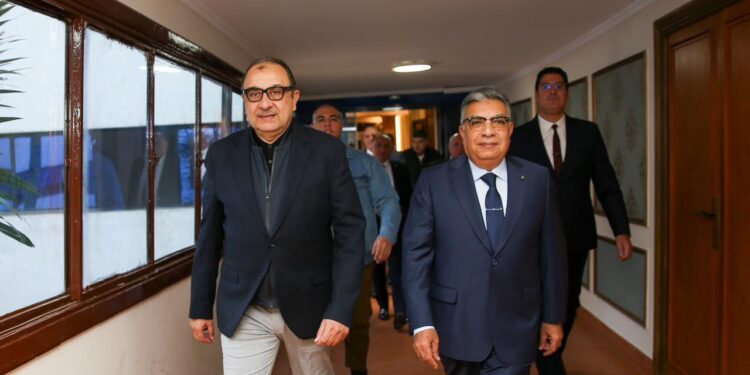 وزير قطاع الأعمال  يلتقي محافظ الدقهلية في مستهل زيارته للمحافظة لتعزيز التعاون في عدد من الملفات المشتركة