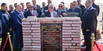 رئيس اقتصادية قناة السويس ومحافظ الإسماعيلية يشهدان وضع حجر أساس مصنع “إندستريال هاوس” للمنتجات الجبسية