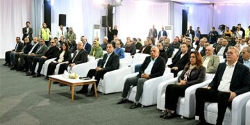 رئيس الوزراء يشهد توقيع اتفاقيات التمويل المبدئية لمشروع «ڤالي للطاقة المستدامة»