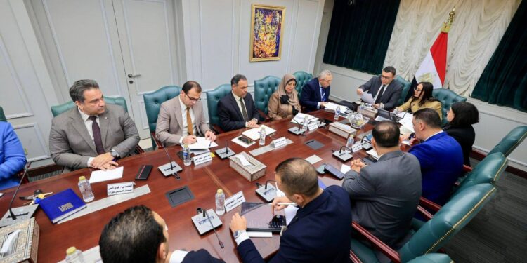 وزيرا التضامن الاجتماعي والإسكان والمرافق والمجتمعات العمرانية يناقشان سبل تيسير إجراءات التراخيص للحضانات