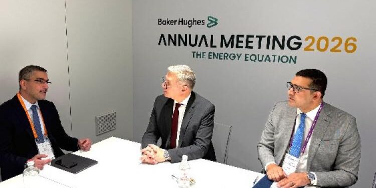 مباحثات مصرية إماراتية لزيادة فرص التعاون ونقل الخبرات في مشروعات البترول والغاز والتعدين