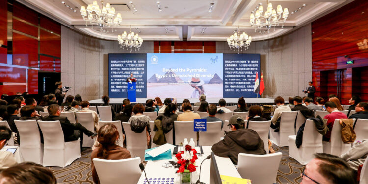 وزارة السياحة والآثار تنظم قافلة سياحية للترويج للمقصد المصري بالسوق الصيني