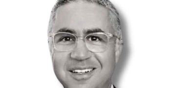 رئيس الوزراء يصدر قرارا بتعيين محمد الجوسقي رئيسا تنفيذيا للهيئة العامة للاستثمار والمناطق الحرة