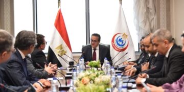 وزير الصحة يستقبل ممثل شركة “مالتي كير فارما” لتعزيز التعاون في مجال الأمراض النادرة