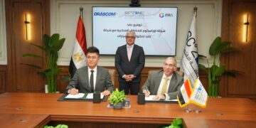 «أوراسكوم للمناطق الصناعية توقع اتفاقية مع “جايد” الصينية لإقامة مصنع سيارات جديد بالمنطقة الاقتصادية لقناة السويس»
