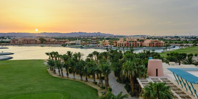 *الجونة شريكاً رسمياً لنادي أستون فيلا لكرة القدم لموسم 2025/2026*