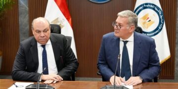 وزيرا البترول والطيران يعقدان اجتماعاً للتنسيق بشأن مشروع إنتاج وقود الطائرات المستدام