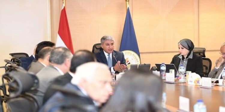 وزير السياحة والآثار يترأس اجتماع مجلس إدارة هيئة المتحف القومي للحضارة المصرية