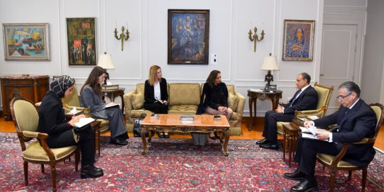 وزير الخارجية يستقبل وزيرة المشروعات الصغيرة والتنمية الدولية والشئون متعددة الثقافات الاسترالية