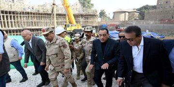 رئيس الوزراء يتفقد مستشفى أورام دار السلام (هرمل سابقا) ومبناها الجديد