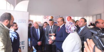وزير العمل ومحافظ السويس يفتتحان ملتقى توظيفي ويوفر 1700 فرصة عمل لشباب المحافظة