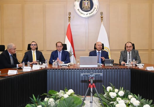 وزير الصناعة والنقل يترأس اجتماع مجلس إدارة مركز تحديث الصناعة