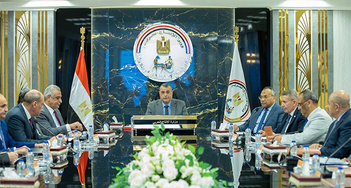 وزير الإنتاج الحربي يتابع الموقف النصف سنوي لموازنة (2025 / 2026) ويناقش الخطط المستقبلية لشركات الوزارة