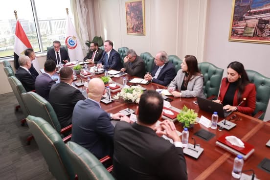 وزير الصناعة يبحث مع شركة إيليت سولار لتكنولوجيا الطاقة الشمسية خطط الشركة للتوسع في مصر