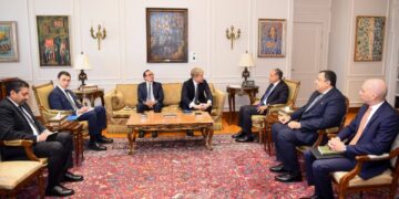 وزير الخارجية يلتقي المبعوث الأممي الخاص إلى اليمن