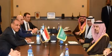 وزير الخارجية يعقد مباحثات ثنائية مع نظيره السعودي