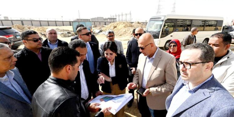 وزيرة الإسكان تتفقد وحدات المبادرة الرئاسية “سكن لكل المصريين” وتتابع أعمال المرافق بمدينة حدائق العاصمة