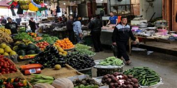 أسعار الخضار والفاكهة في الأسواق اليوم الأحد