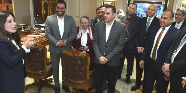 وزيرة الإسكان تصل إلى ديوان عام الوزارة عقب أداء اليمين الدستورية أمام فخامة السيد الرئيس