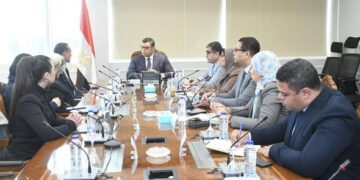 وزير الإسكان يلتقي مدير مكتب الهابيتات في مصر لبحث تعزيز التعاون في الملفات المشتركة لدعم التنمية العمرانية