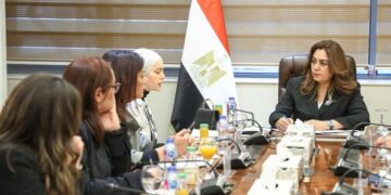 وزيرة التنمية المحلية تبحث مع مدير برنامج الأغذية العالمي بالقاهرة ملفات التعاون المشترك