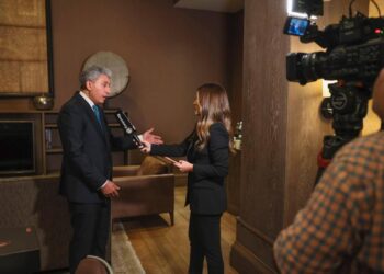 وزير السياحة يعقد مجموعة من اللقاءات الإعلامية خلال مشاركته بالمعرض السياحي الدولي EMITT بتركيا