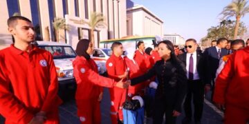 وزيرة التضامن تشهد اصطفاف فرق التدخل السريع والهلال الأحمر المصري لتعزيز سرعة الاستجابة 