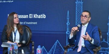 وزير الاستثمار يشارك في جلسة نقاشية مع مستثمرين نظمتها CI Capital لعرض فرص النمو في الاقتصاد المصري