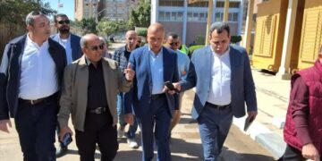 نائب وزيرة الإسكان للمرافق يتفقد مشروعات مياه الشرب والصرف الصحي بمحافظة الفيوم