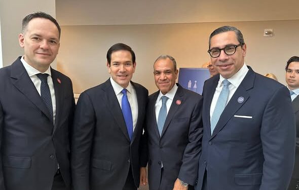 وزير الخارجية يبحث تعزيز الشراكات الإقليمية والدولية خلال لقاءات جانبية في واشنطن