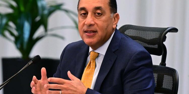 رئيس الوزراء: المواطن في هذه المرحلة هو الأولوية الأولى لتوجه الحكومة