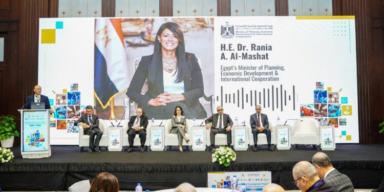 وزيرة التخطيط تشهد مؤتمرًا موسعًا لتعزيز الشراكة بين البنك الدولي والاتحاد المصري لمقاولي التشييد والبناء