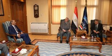 الفريق أسامة ربيع يستقبل رئيس المحكمة الدستورية العليا ورؤساء المحاكم والمجالس الدستورية الإفريقية