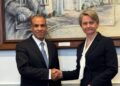 وزير الخارجية ونظيرته البريطانية يبحثان سبل دعم العلاقات الثنائية ومستجدات الوضع الاقليمى