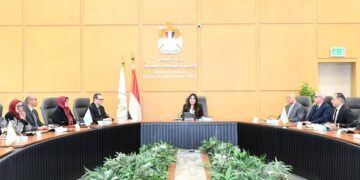 وزيرة الإسكان تتابع مستجدات ملفات تقنين الأوضاع بالأراضي المضافة لعدد من المدن الجديدة