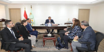 وزير الزراعة يبحث مع وفد دنماركي سبل التعاون وتعزيز الاستثمارات في الإنتاج الحيواني والطب البيطري