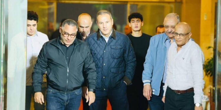 محمد الإتربي يدعم فريق البنك الأهلي في مواجهة إنبي بالدوري المصري