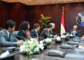 وزير الاستثمار يلتقي الرئيس التنفيذي لشركة “سكاتك” النرويجية لبحث تعزيز التعاون في مجال الطاقة المتجددة