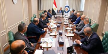 بالتعاون مع الشركات العالمية.. وزير البترول يبحث وضع آليات تطوير تكنولوجيا الحفر لمضاعفة إنتاج البترول