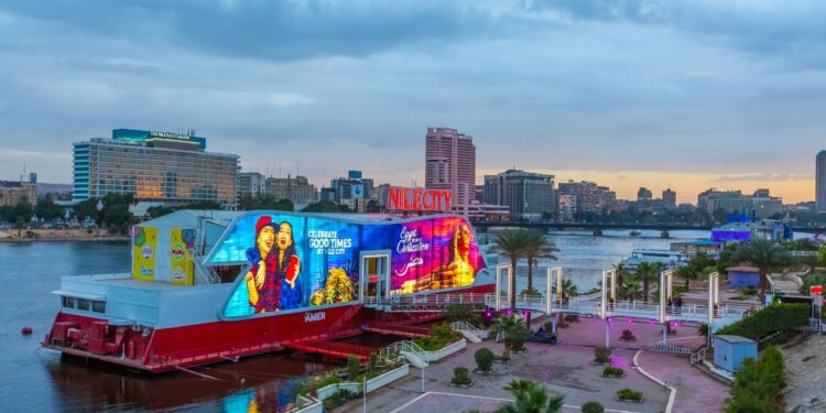 إيه كابيتال تعلن السيطرة على حريق محدود بمركب نايل سيتي دون إصابات