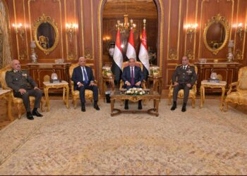 تعيين الفريق عبد المجيد صقر مساعدا لرئيس الجمهورية