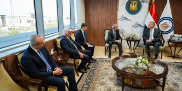 وزير البترول يتابع مع مسئولي “إيني” الإيطالية خطط زيادة الإنتاج وربط الحقول القبرصية