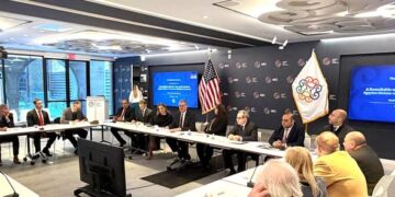 معهد الشرق الأوسط بواشنطن يستضيف وزير البترول والثروة المعدنية في لقاء موسع