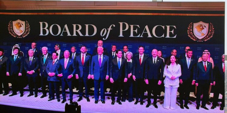 رئيس الوزراء يشارك في الاجتماع الأول لـ”مجلس السلام” بواشنطن