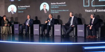 وزير الاتصالات وتكنولوجيا المعلومات: هدفنا تقديم الخدمات الحكومية الرقمية بشكل ميسر للمواطنين