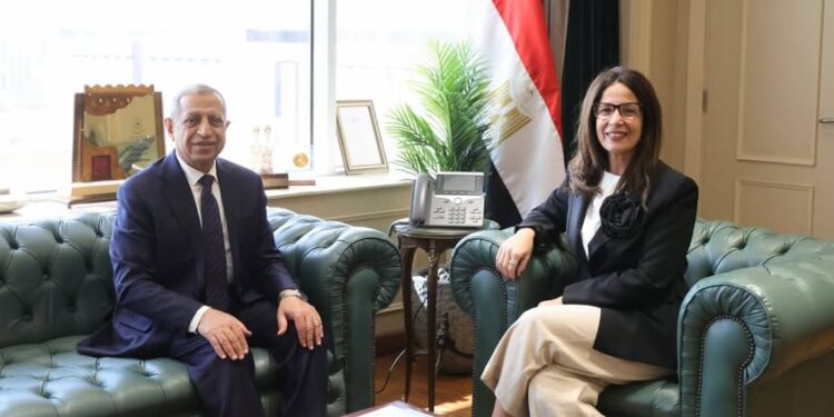 وزيرة الثقافة تلتقي رئيس الأكاديمية العربية للعلوم والتكنولوجيا لبحث تعزيز التعاون في مجالات التعليم والتدريب وبناء القدرات