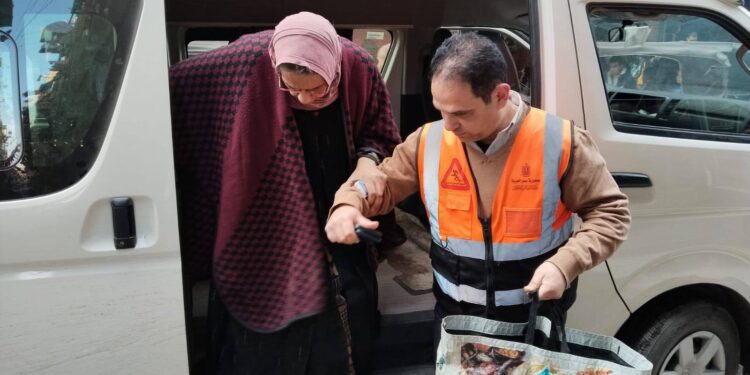 التضامن: فرق التدخل السريع تكثف جهودها لإنقاذ ودعم الأطفال والكبار بلا مأوى خلال أول أيام شهر رمضان